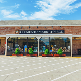 Clement's Market Manomet